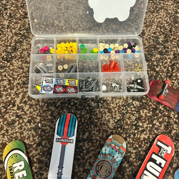 Assorted Mini Finger Skateboards (Tek Decks)  Set - Picture 5 of 6